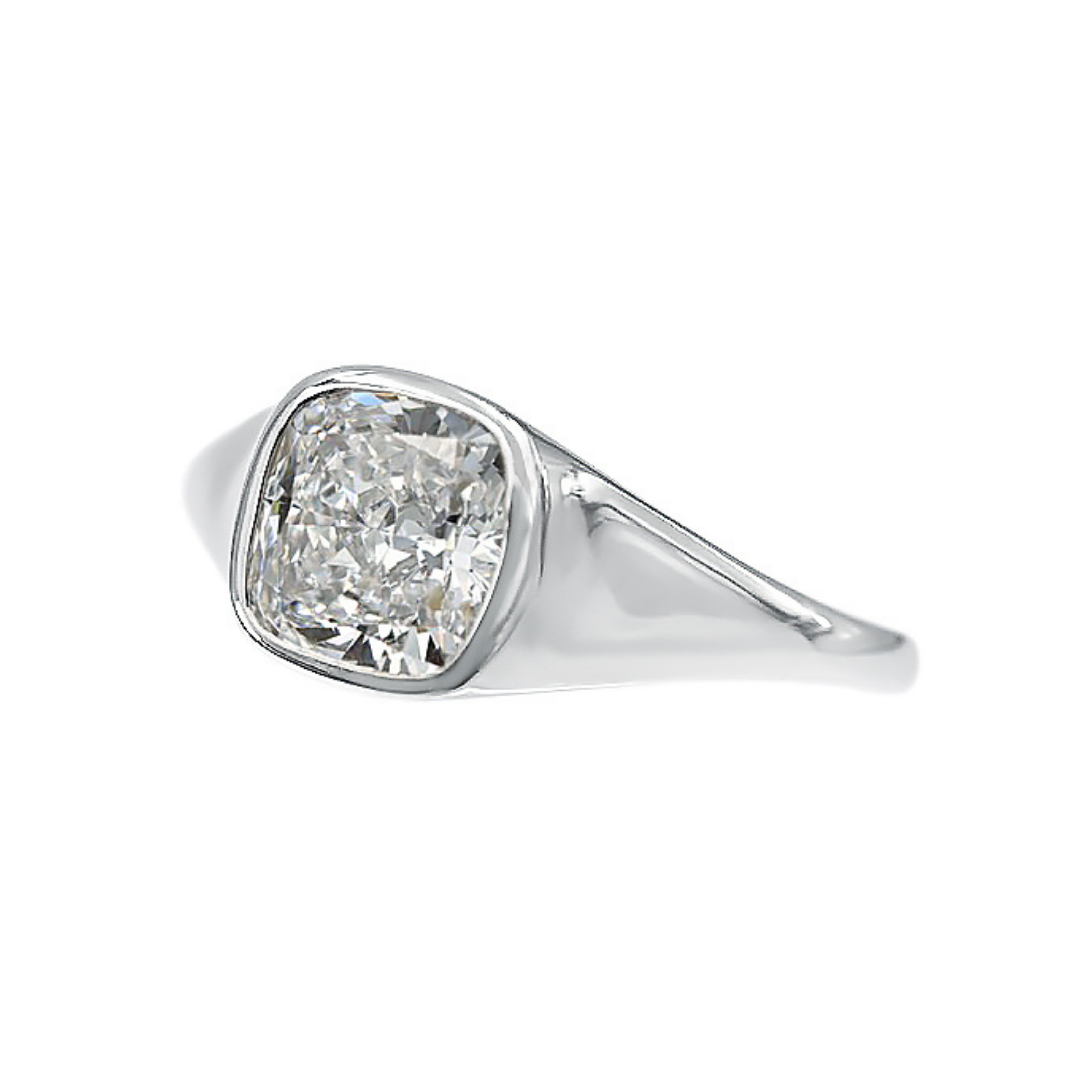 【お客様専用ページ】クッションカット ベゼルリング 1.86ct D VVS2 13号 PT900 IGI付 + ベゼルピアス 1ct×2石 D VVS2 EX PT900 IGI付