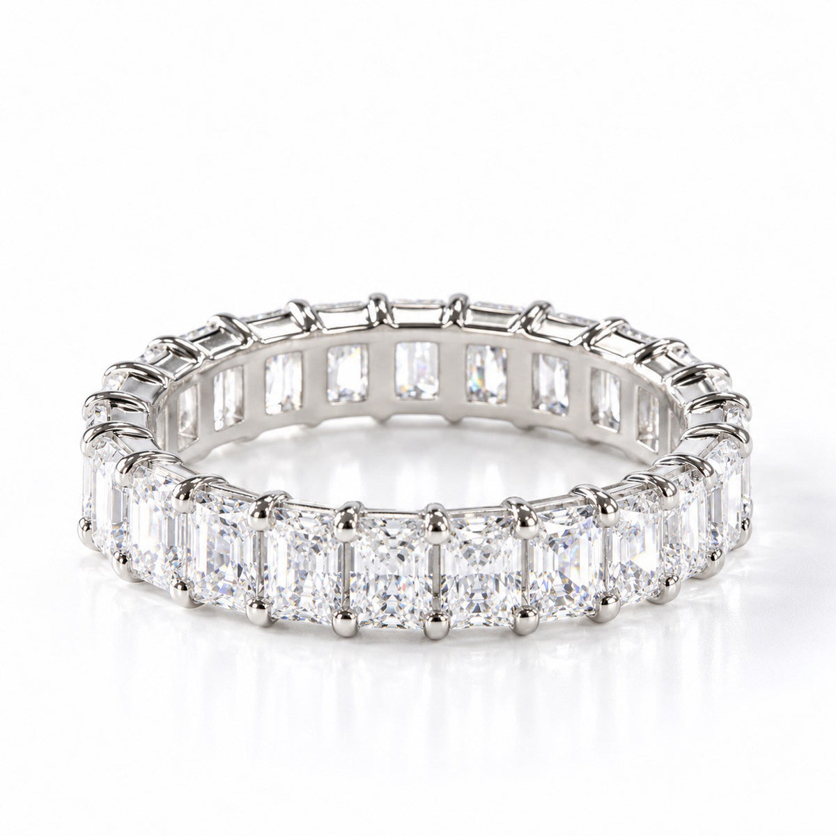 ラディアントカット フルエタニティリング〖約3.3ct 約0.15ct×24石 縦幅3.7mm リング幅4.5mm〗ラボグロウンダイヤモンド|プラチナPT900/PT950 / K18イエローゴールド|Fカラー VS1アップ|受注制作/約40〜60日でお届け