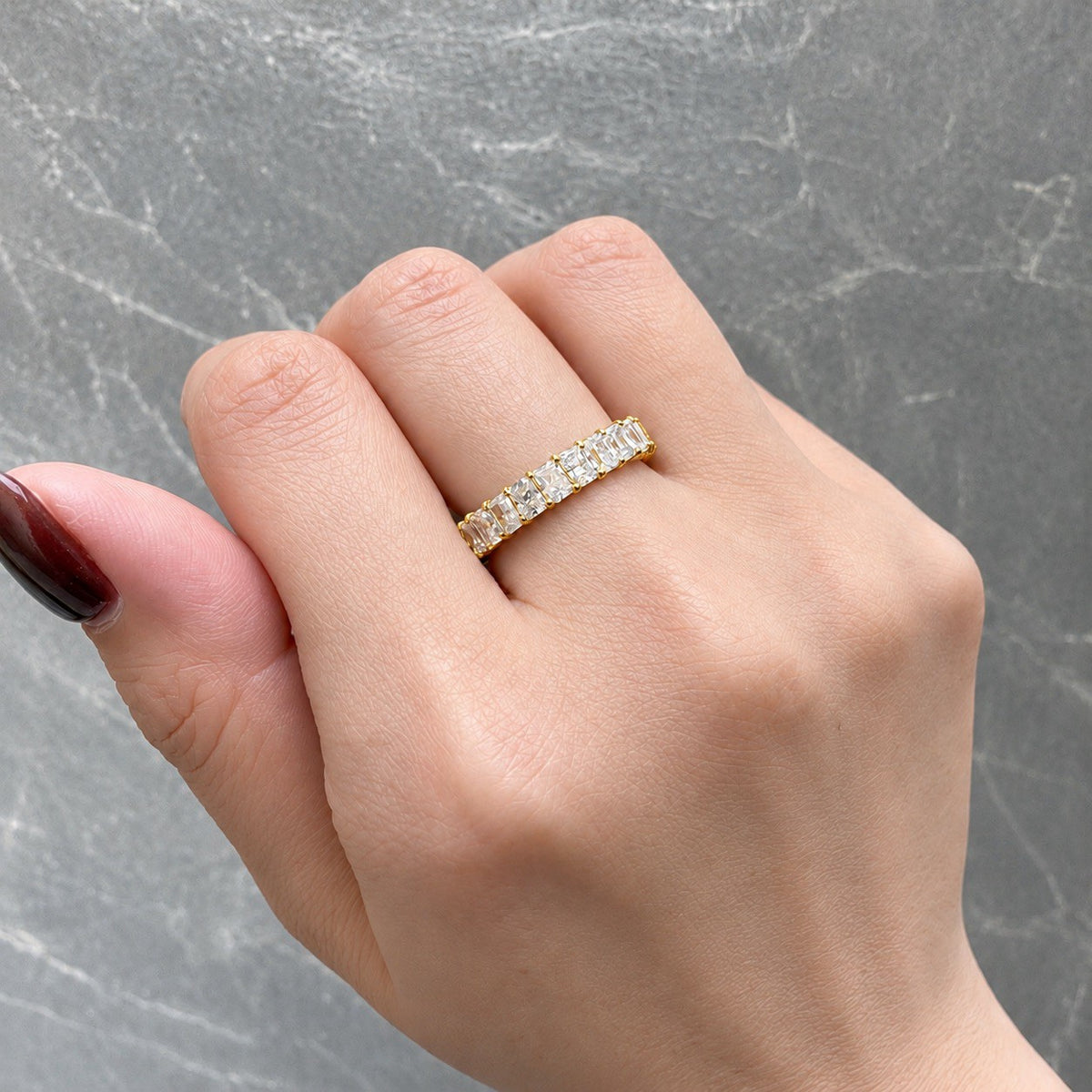 ラディアントカット フルエタニティリング〖約3.3ct 約0.15ct×24石 縦幅3.7mm リング幅4.5mm〗ラボグロウンダイヤモンド|プラチナPT900/PT950 / K18イエローゴールド|Fカラー VS1アップ|受注制作/約40〜60日でお届け