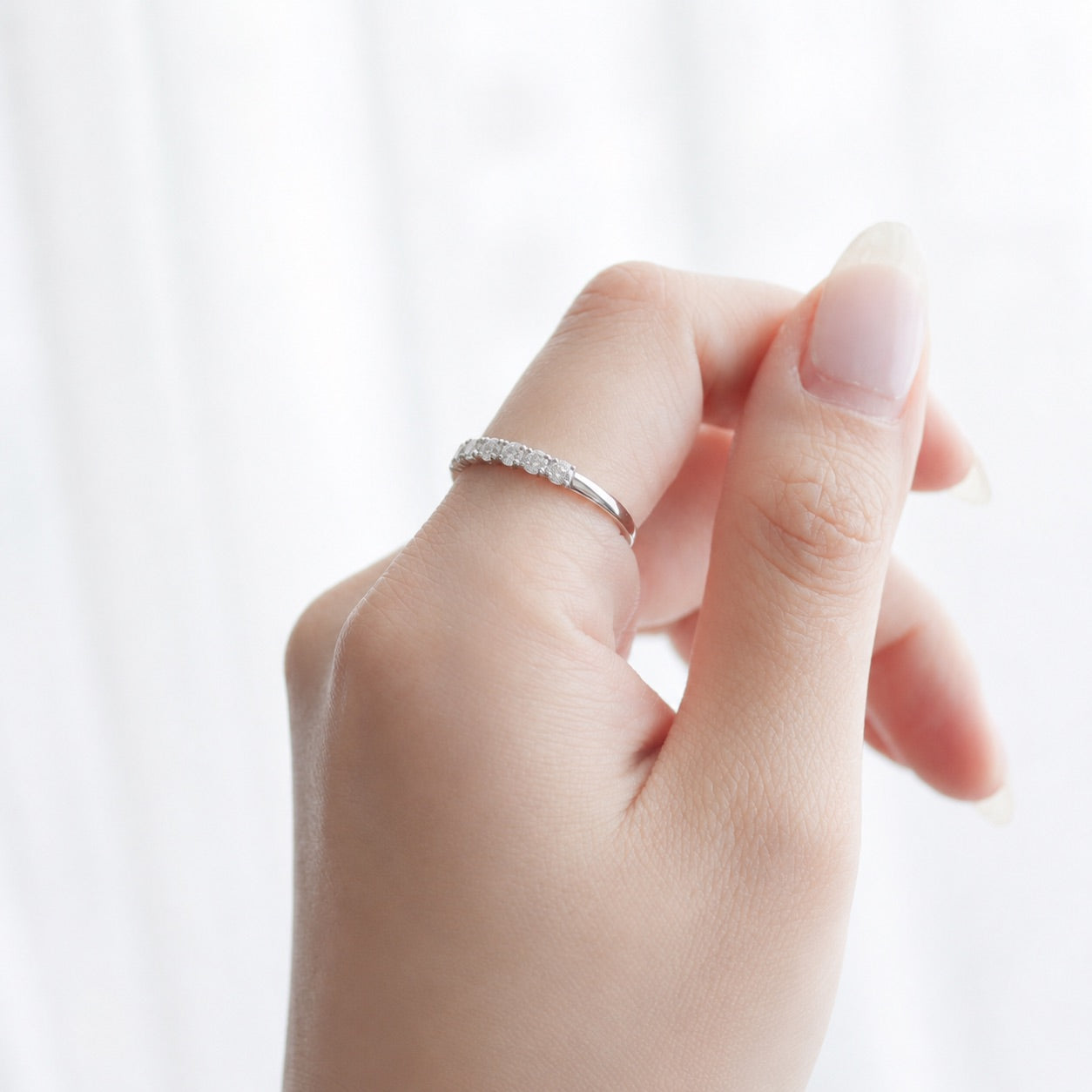 ハーフエタニティリング〖0.7ct/0.06ct×11石 2.5mm〗ラボグロウンダイヤモンド|プラチナPT900/PT950 / K18イエローゴールド|受注制作/約50日でお届け|NAYA-1002|RNR00149