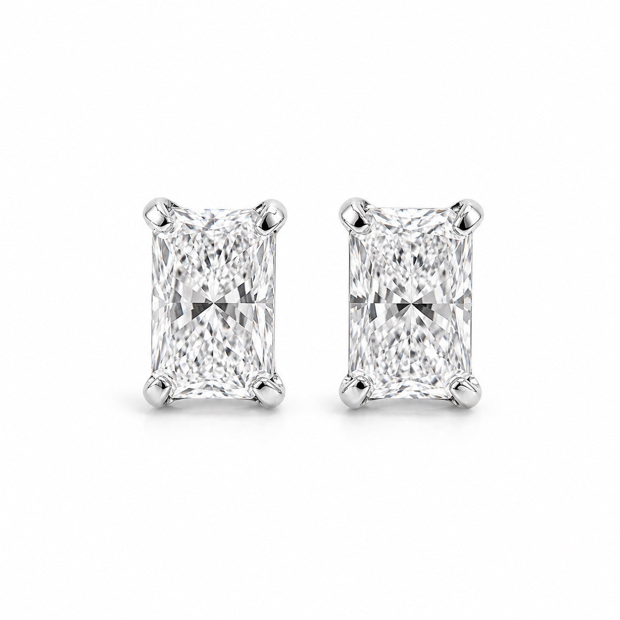 ラディアントカット〖0.30ct×2 トータル0.6カラット / Fカラー VS1〗スタッドピアス|プラチナ900 / K18イエローゴールド|4本爪|鑑定書無し|納期約50日|限定30セット