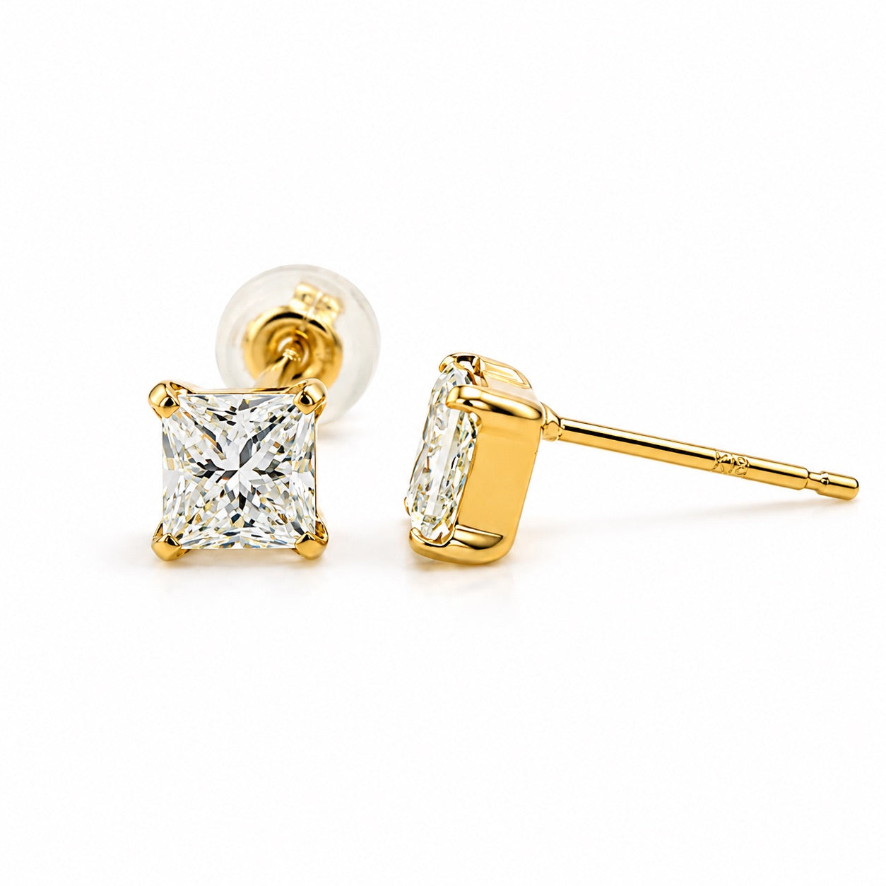 プリンセスカット〖0.30ct×2 トータル0.6カラット / Fカラー VS1 〗ラボグロウンダイヤモンド スタッドピアス|プラチナ900 / K18イエローゴールド|4本爪|鑑定書無し|納期約50日|限定30セット