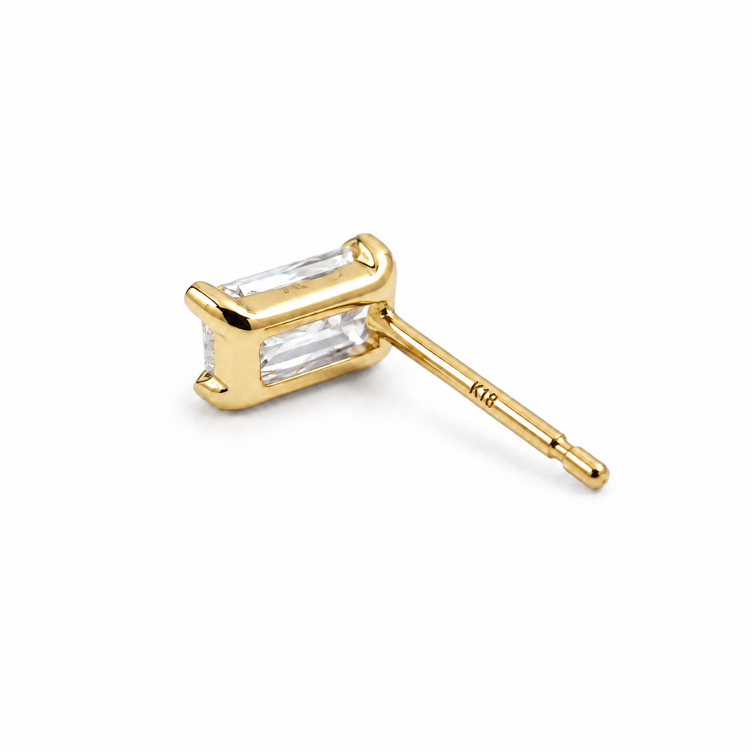 ラディアントカット〖0.30ct×2 トータル0.6カラット / Fカラー VS1〗スタッドピアス|プラチナ900 / K18イエローゴールド|4本爪|鑑定書無し|納期約50日|限定30セット