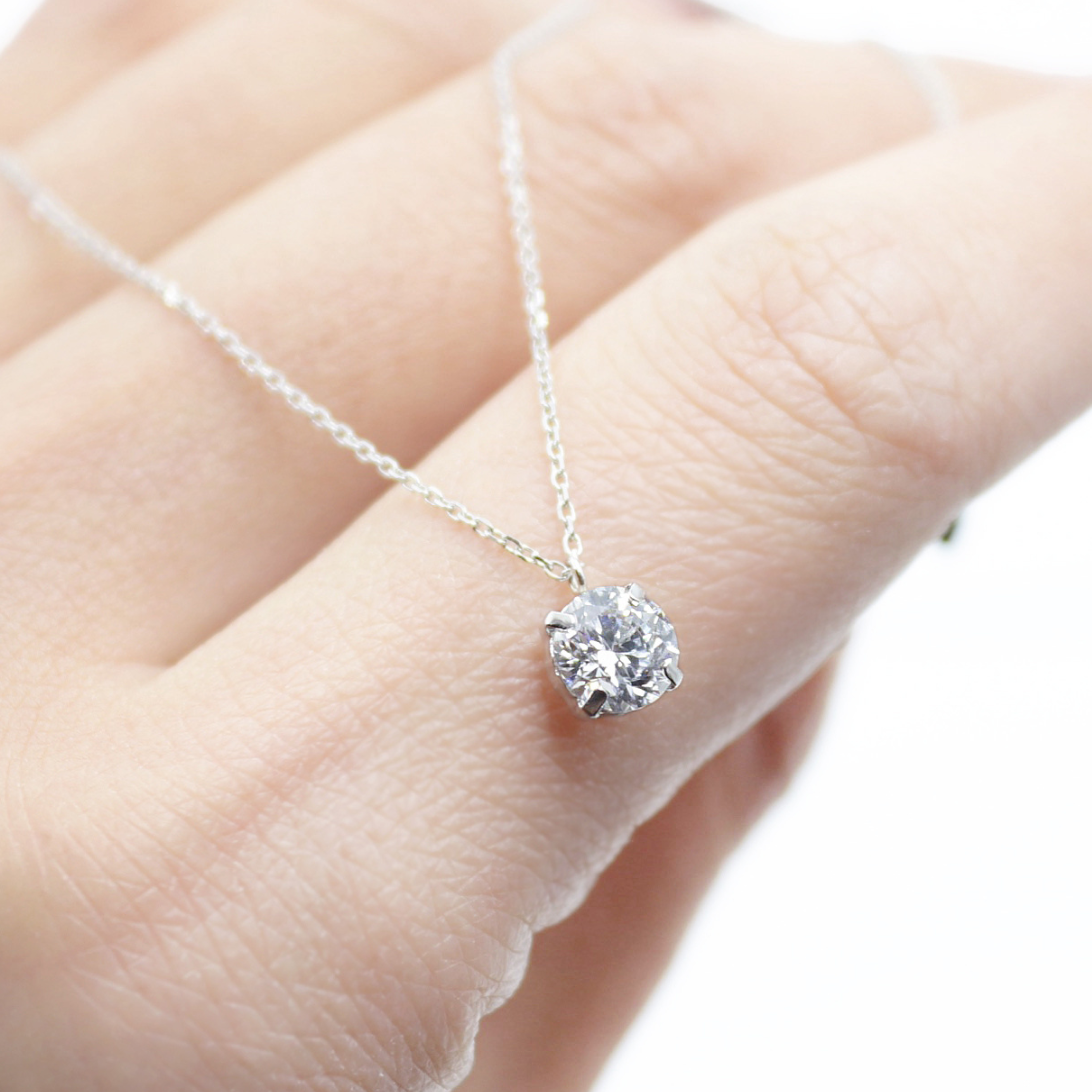 〖0.7ct / Fカラー/VS1/エクセレントカット/二段腰〗ラボグロダイヤモンド ペンダントバチカン真ん中タイプ｜プラチナ900 / K18イエローゴールド｜ラウンドブリリアント｜鑑定書無し｜定番人気 受注制作／約50日でお届け｜NAYA-015