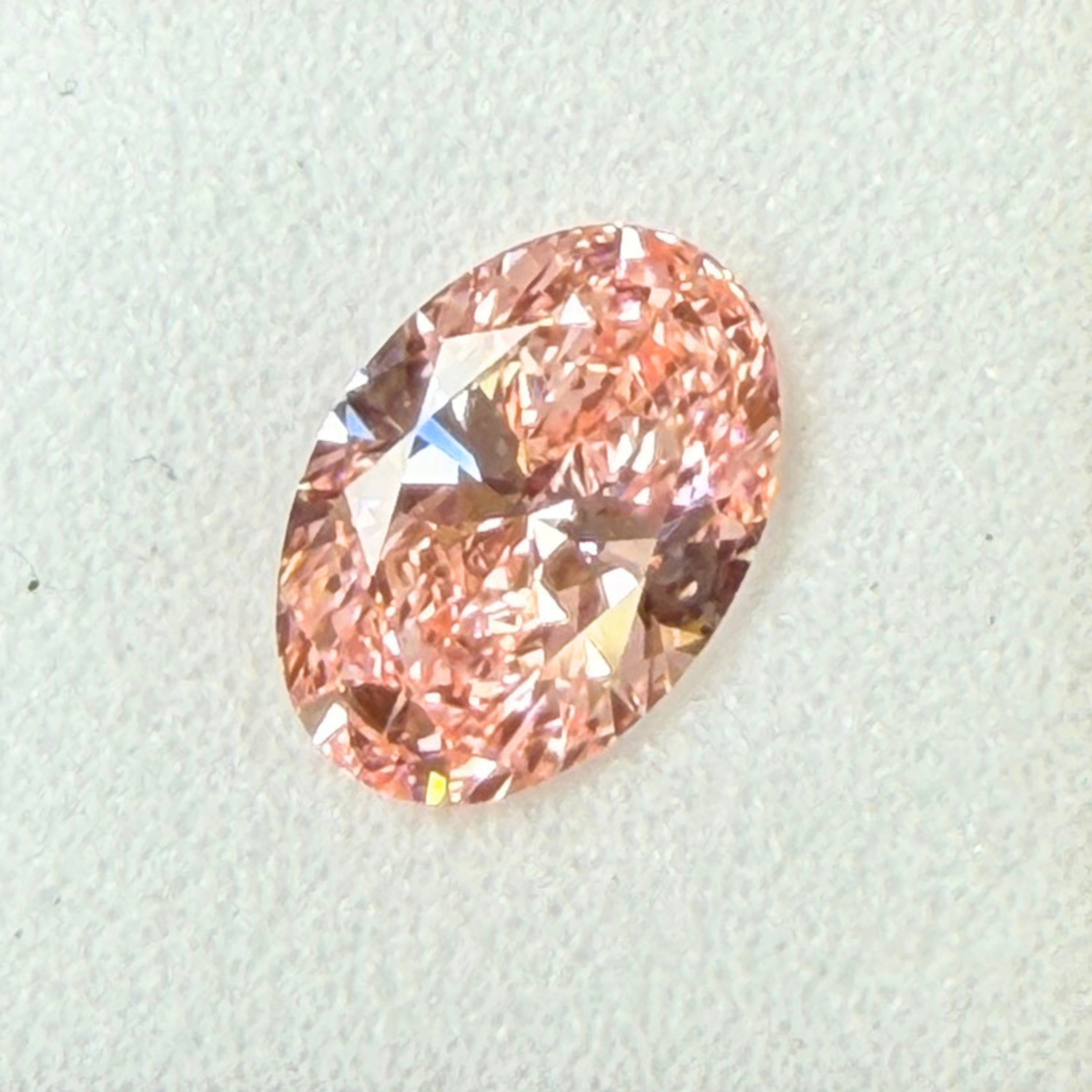 【お客様専用ページ】ラボグロウンダイヤモンド ルース｜オーバルブリリアント 1.02ct Fancy Vivid Pink VVS2 EX EX｜IGI鑑定書付き（LG808621426）
