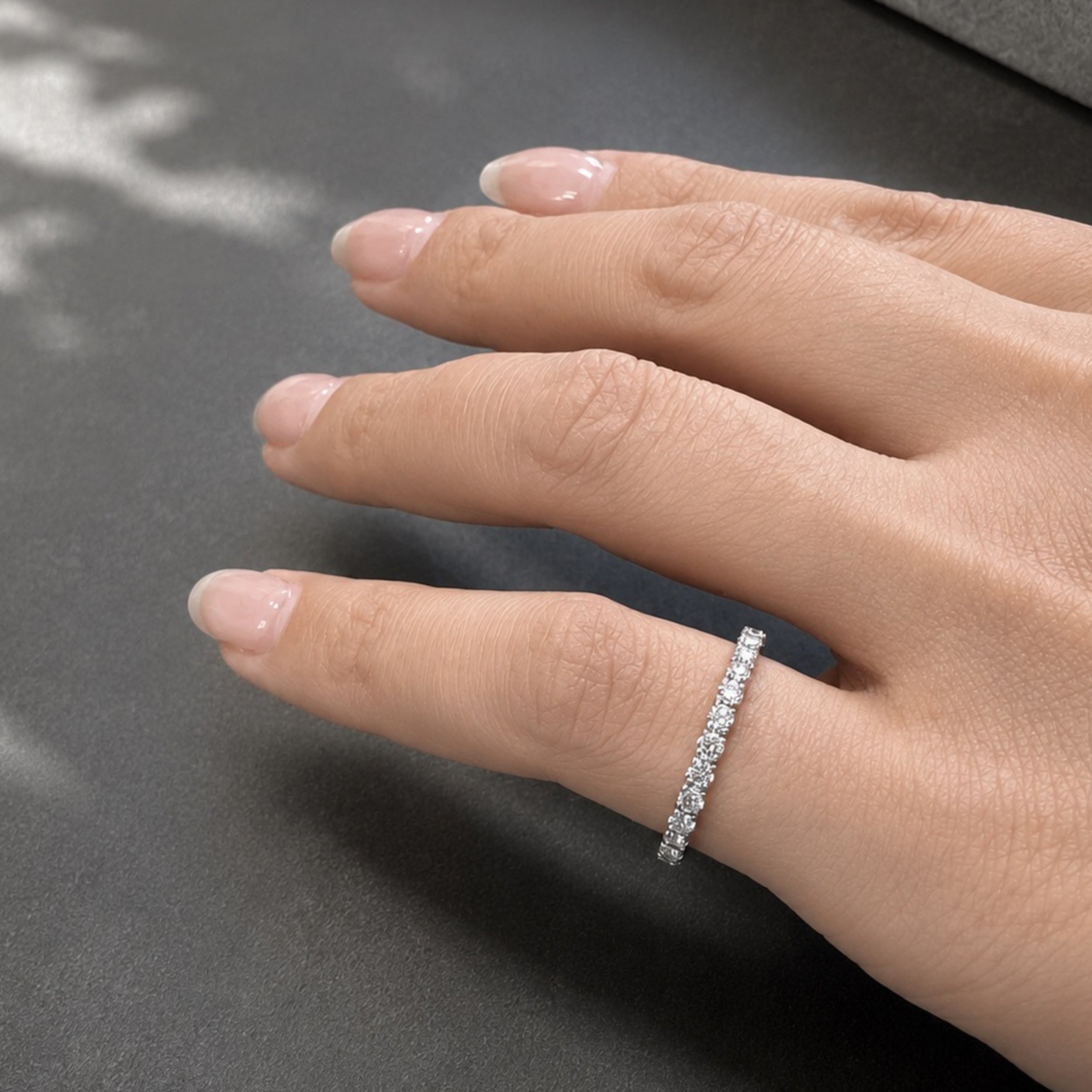 PINKYハーフエタニティリング〖0.4ct/0.03ct×15石幅2mm 〗ラボグロウンダイヤモンド｜プラチナPT900/PT950 / K18イエローゴールド｜受注制作／約50日でお届け｜NAYA-1002｜RNR00149｜