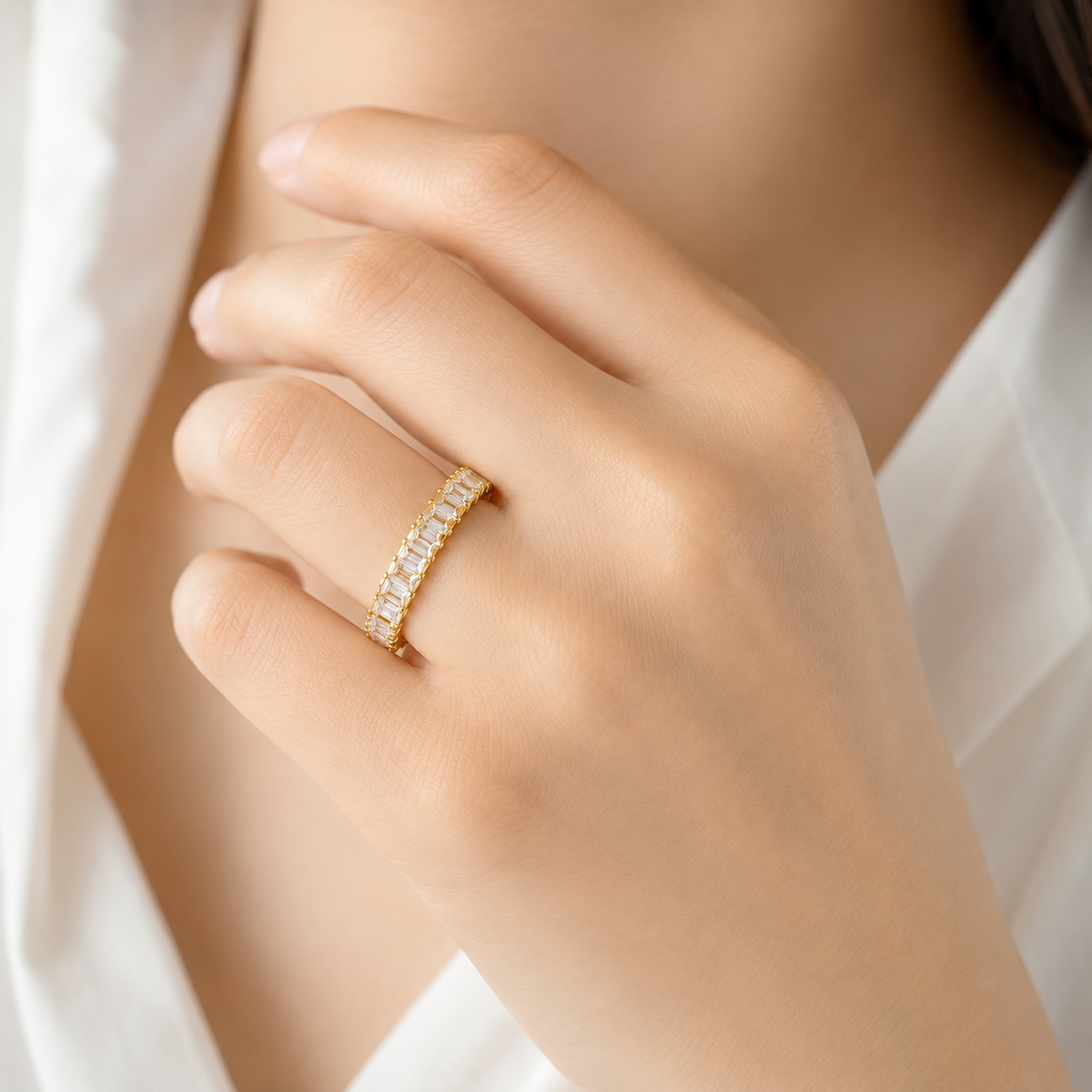 エメラルドカット フルエタニティリング〖3.8ct/0.17ct×24石 縦幅3.7㎜〗ラボグロウンダイヤモンド｜プラチナPT900/PT950｜Fカラー VS1アップ｜受注制作／約50日でお届け