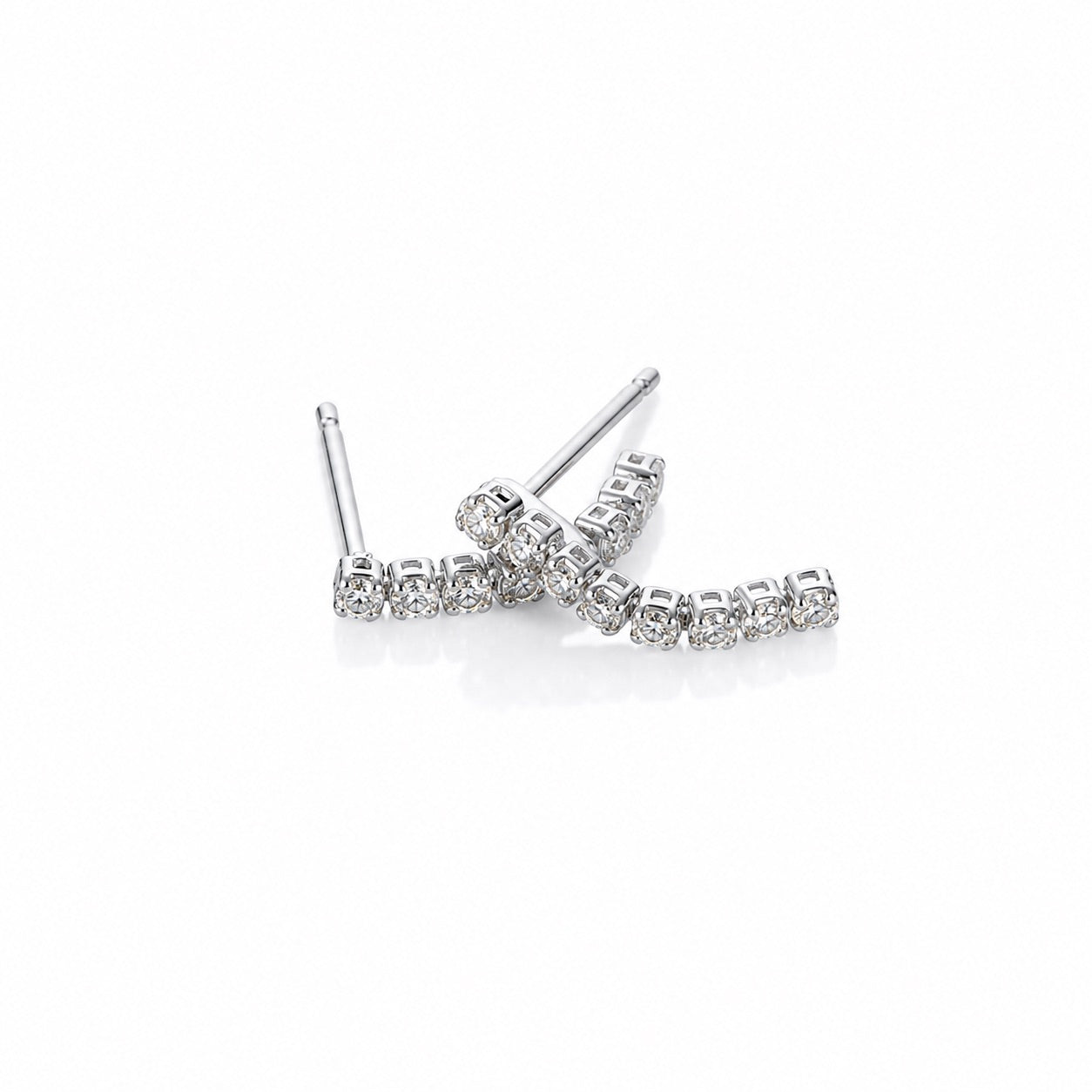 テニスピアス〖0.15ct×2/1.5㎝ 8コマ 〗ラボグロウンダイヤモンド｜プラチナ900 / K18イエローゴールド｜FカラーVS1アップ　受注制作／約50日でお届け