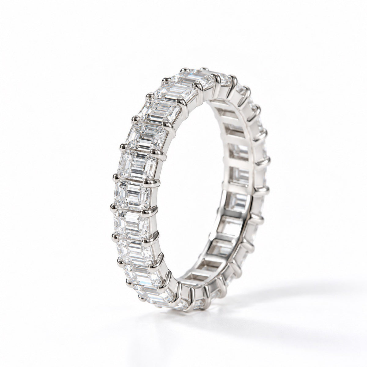 エメラルドカット フルエタニティリング〖3.8ct/0.17ct×24石 縦幅3.7㎜〗ラボグロウンダイヤモンド｜PT900/PT950/k18イエローゴールド｜Fカラー VS1アップ｜受注制作／約40〜60日でお届け