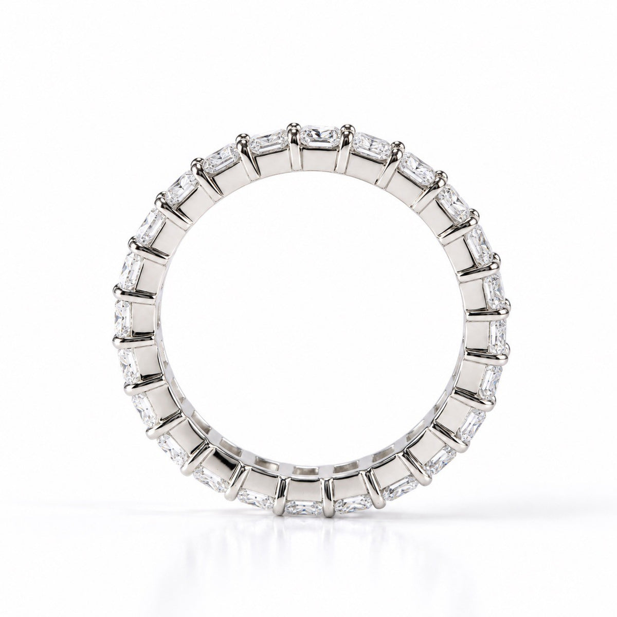 ラディアントカット フルエタニティリング〖約3.3ct 約0.15ct×24石  縦幅3.7mm リング幅4.5mm〗ラボグロウンダイヤモンド｜プラチナPT900/PT950 / K18イエローゴールド｜Fカラー VS1アップ｜受注制作／約40〜60日でお届け