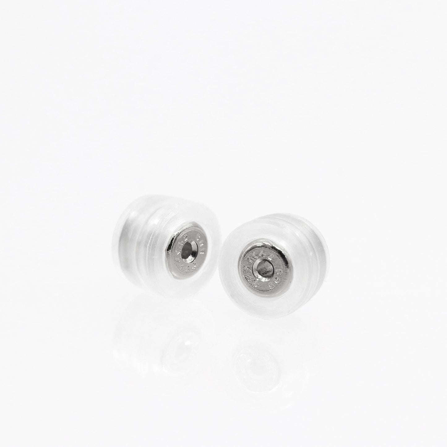 ラボグロウンダイヤモンド テニスピアス｜0.15ct×2｜K18｜FカラーVS1アップ　受注製造約50日