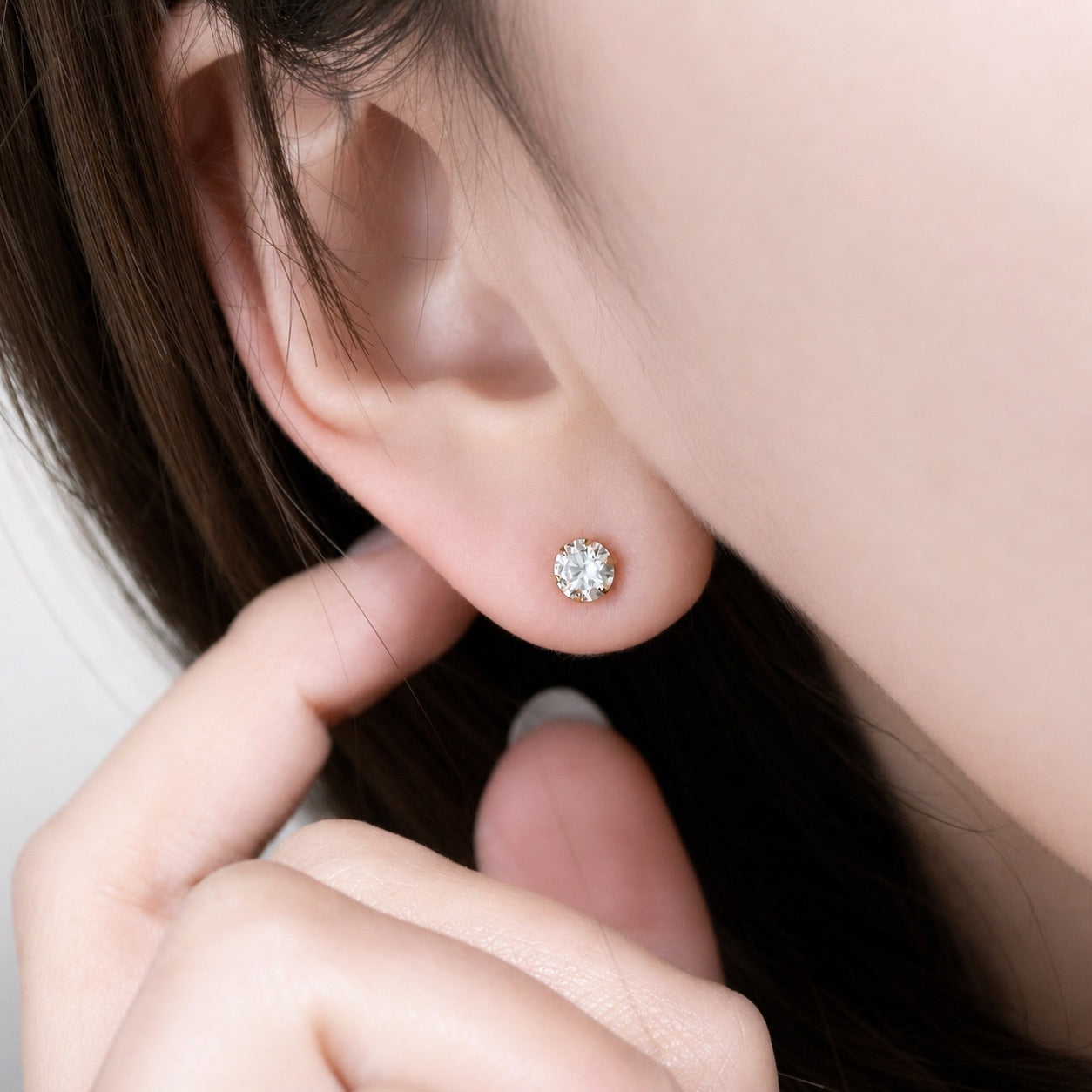 6本爪〖0.3ct×2p / Ｄカラー VVS2/エクセレントカット〗ラボグロウンダイヤモンド ピアスペア｜PT900 / K18イエローゴールド｜ラウンドブリリアント｜鑑定書付｜定番人気 受注制作／約30日でお届け