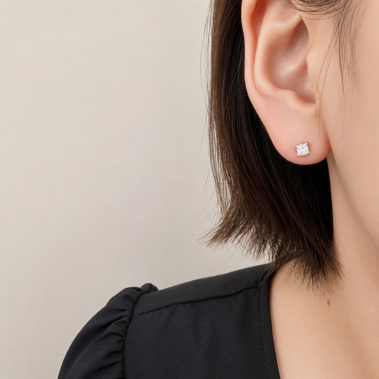 プリンセスカット〖0.30ct×2 トータル0.6カラット / Fカラー VS1 〗ラボグロウンダイヤモンド  スタッドピアス｜プラチナ900 / K18イエローゴールド｜4本爪｜鑑定書無し|納期約50日｜限定30セット