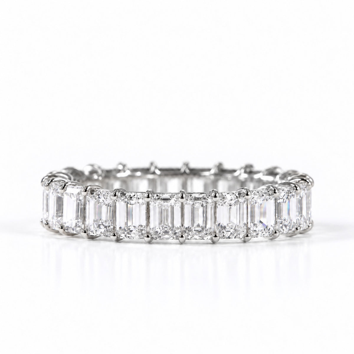 エメラルドカット フルエタニティリング〖3.8ct/0.17ct×24石 縦幅3.7㎜〗ラボグロウンダイヤモンド｜PT900/PT950/k18イエローゴールド｜Fカラー VS1アップ｜受注制作／約40〜60日でお届け