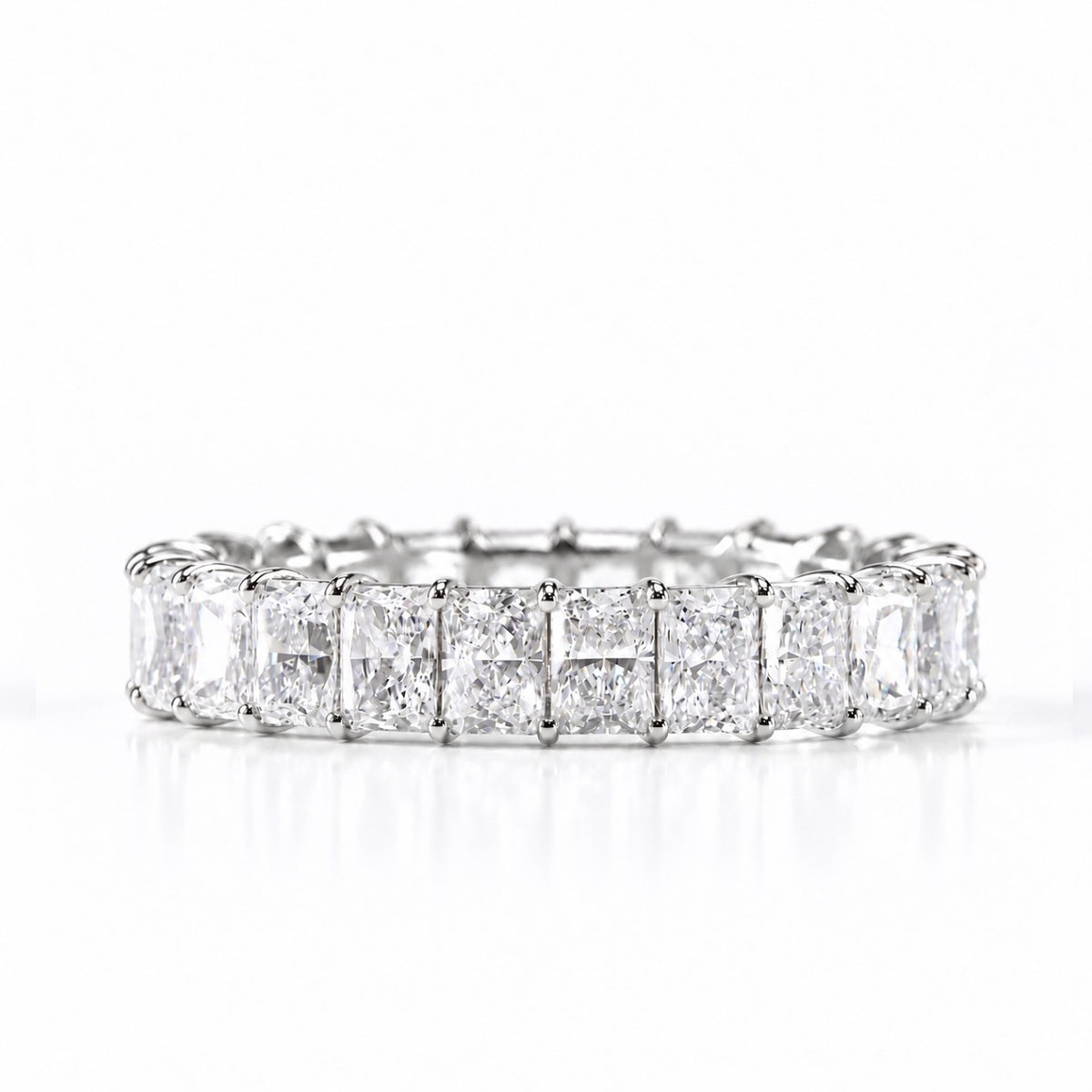 ラディアントカット フルエタニティリング〖約3.3ct 約0.15ct×24石  縦幅3.7mm リング幅4.5mm〗ラボグロウンダイヤモンド｜プラチナPT900/PT950 / K18イエローゴールド｜Fカラー VS1アップ｜受注制作／約40〜60日でお届け