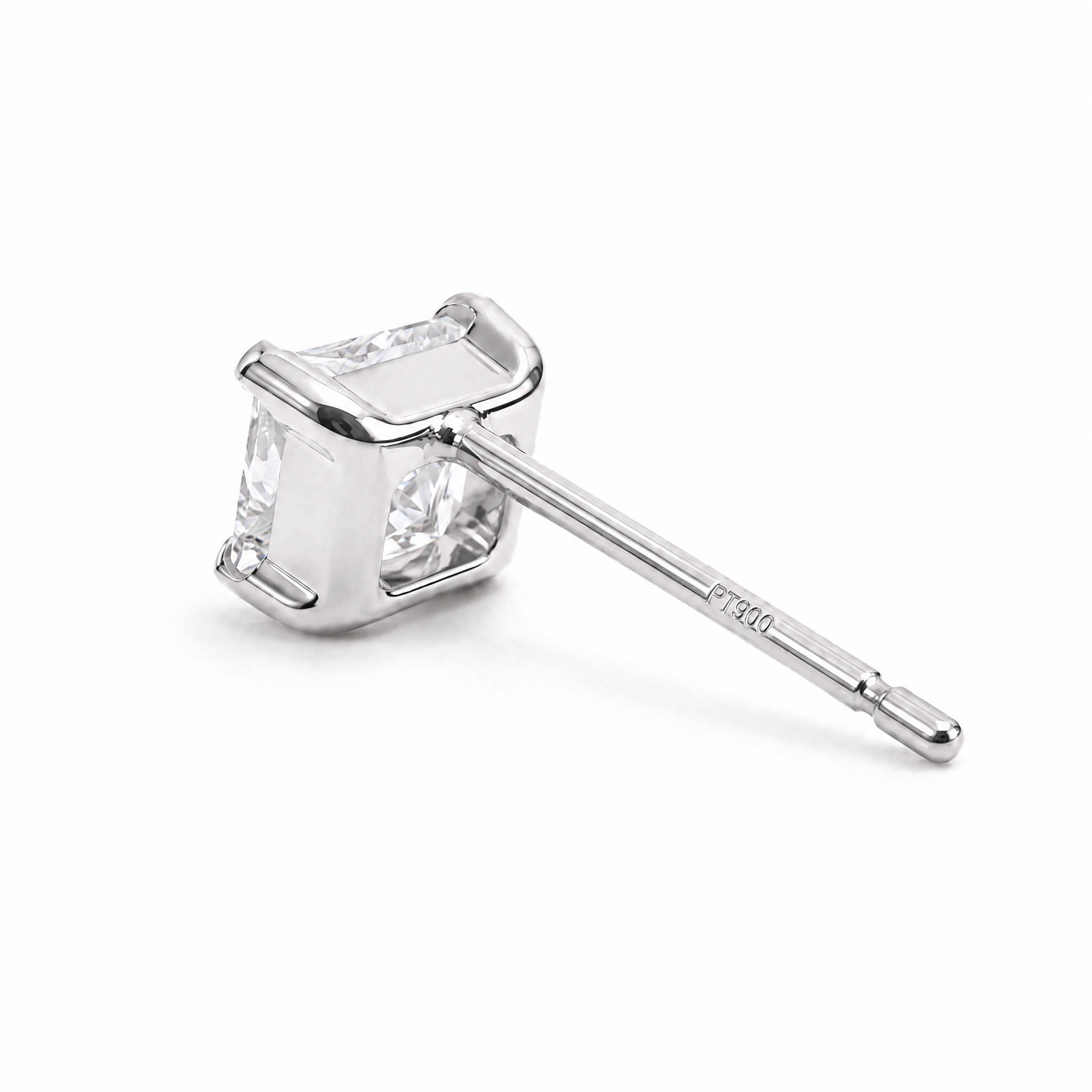 プリンセスカット〖0.30ct×2 トータル0.6カラット / Fカラー VS1 〗ラボグロウンダイヤモンド  スタッドピアス｜プラチナ900 / K18イエローゴールド｜4本爪｜鑑定書無し|納期約50日｜限定30セット